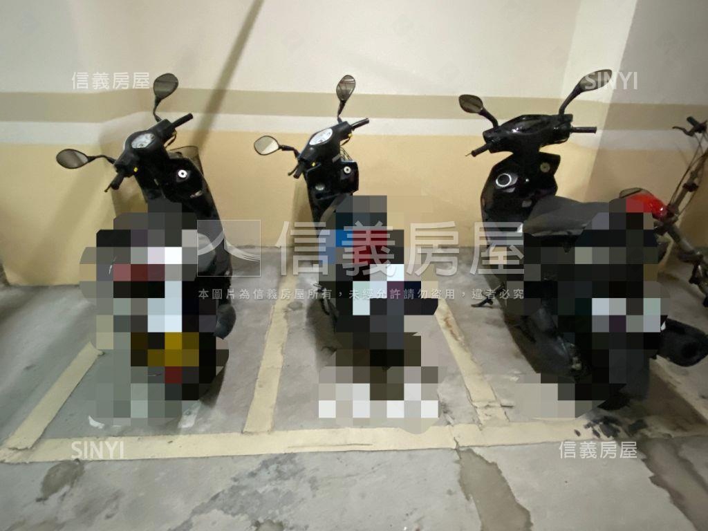 讚世紀風華４房平車面樹梢房屋室內格局與周邊環境
