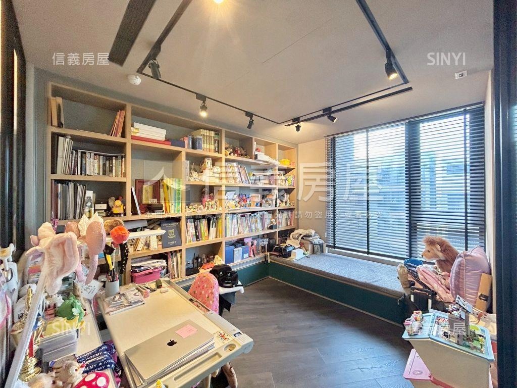 高鐵特區大硯９＋１房屋室內格局與周邊環境