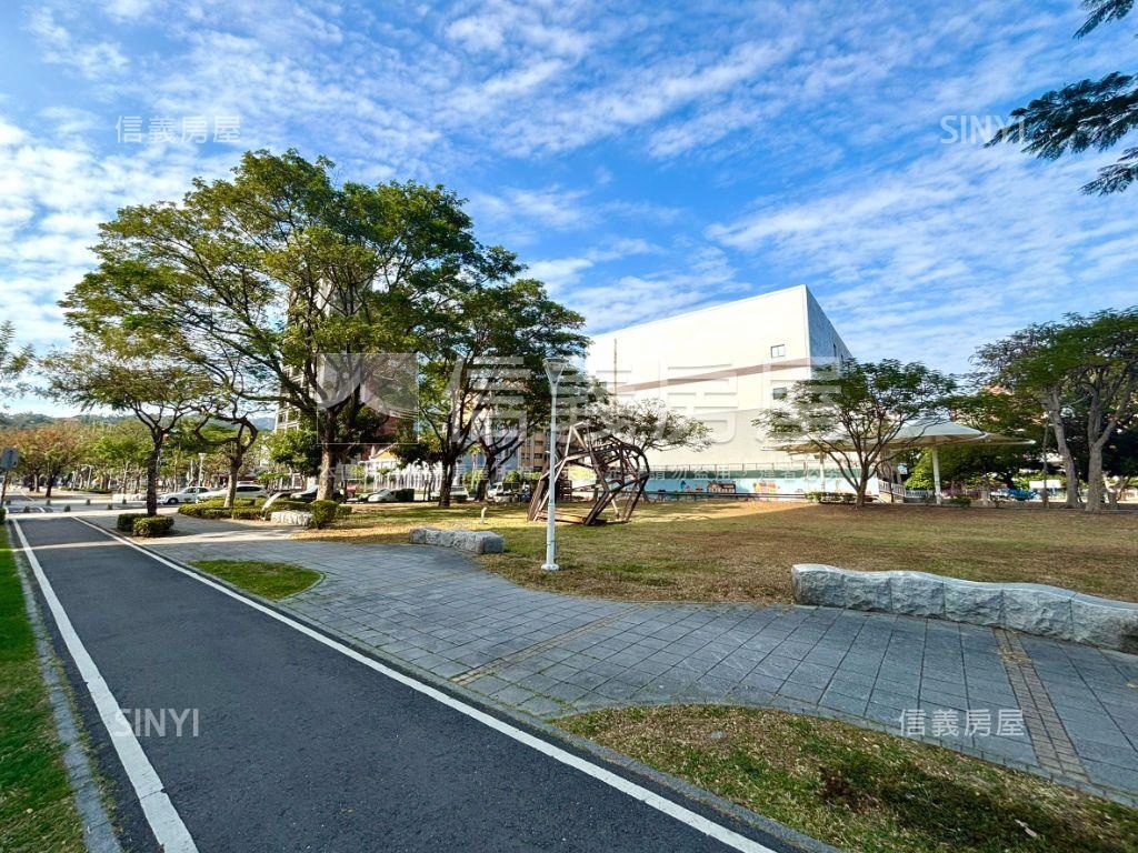 仰德駁二面公園２房平車房屋室內格局與周邊環境