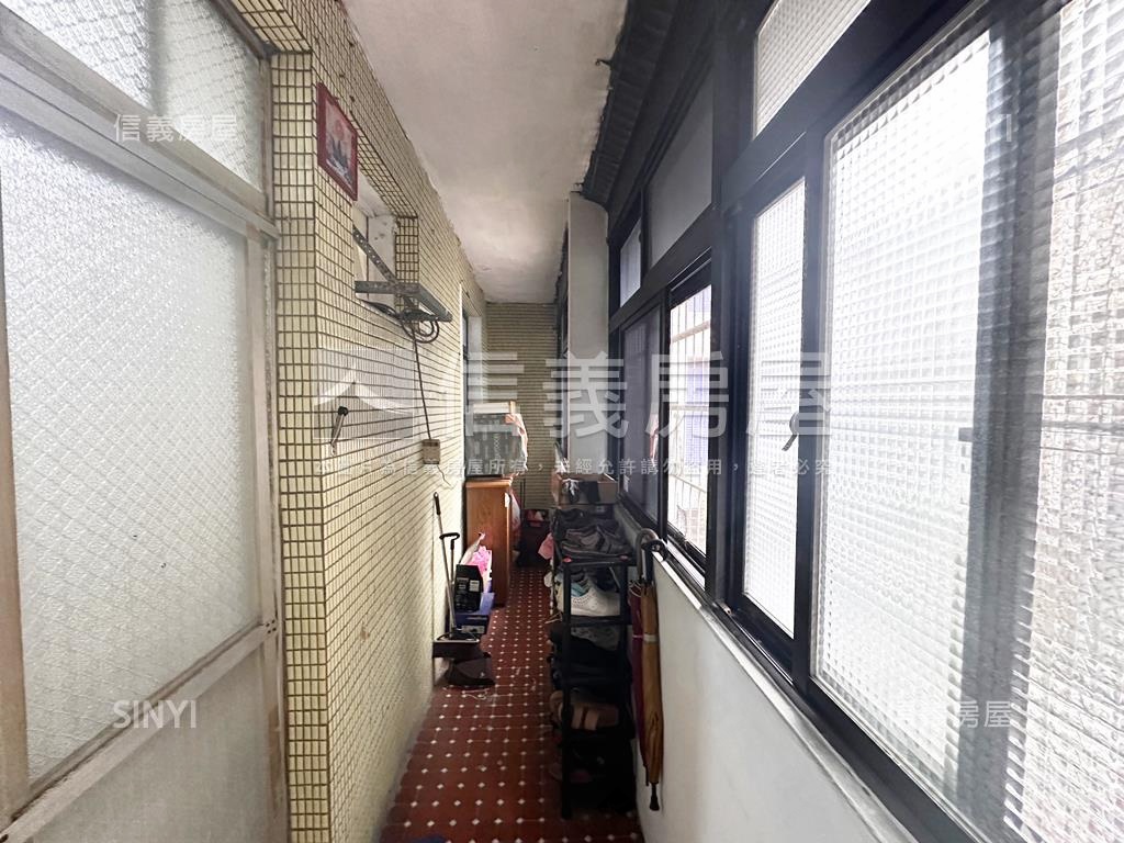 新埔捷運站邊間２樓房屋室內格局與周邊環境