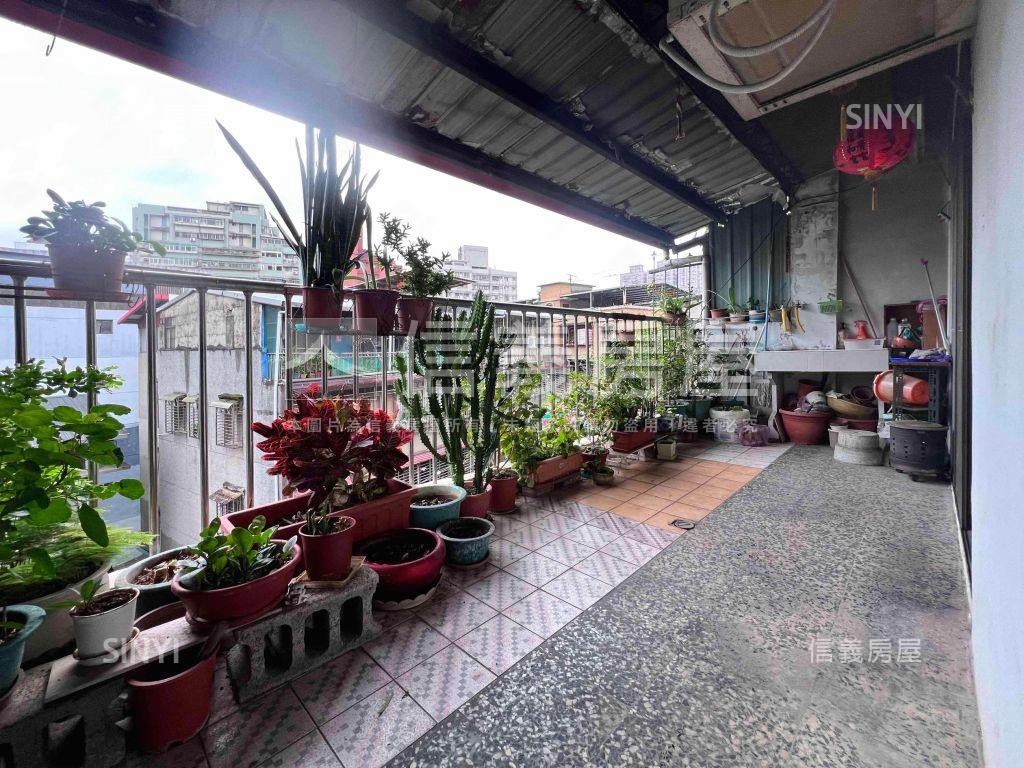 近華中橋中和站收租兼自用房屋室內格局與周邊環境