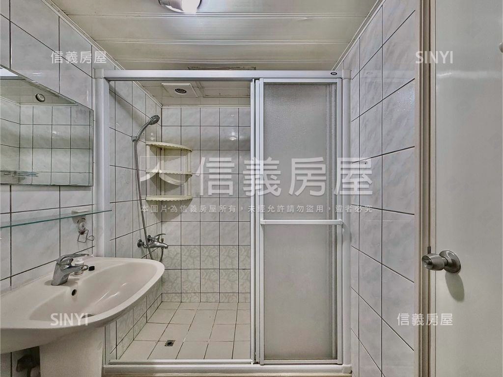 松竹商圈三房Ｂ１平車房屋室內格局與周邊環境