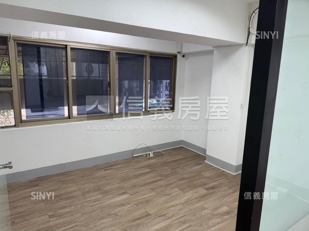 急售！！近逢甲青海路店面房屋室內格局與周邊環境