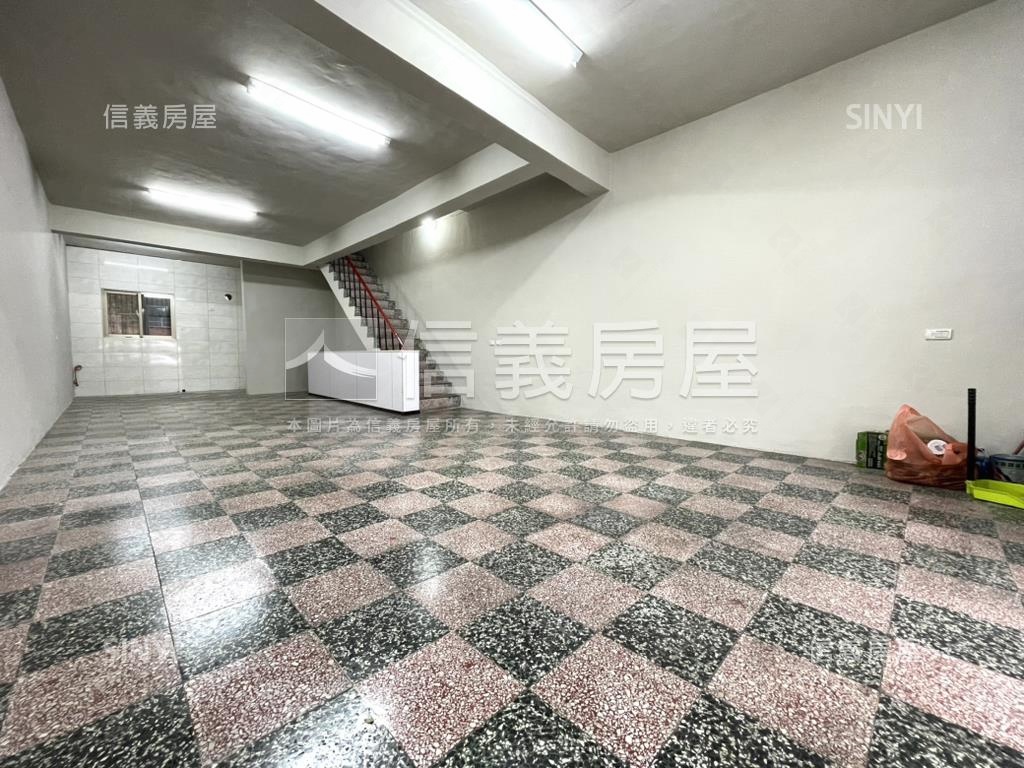 平鎮中豐路黃金透店房屋室內格局與周邊環境