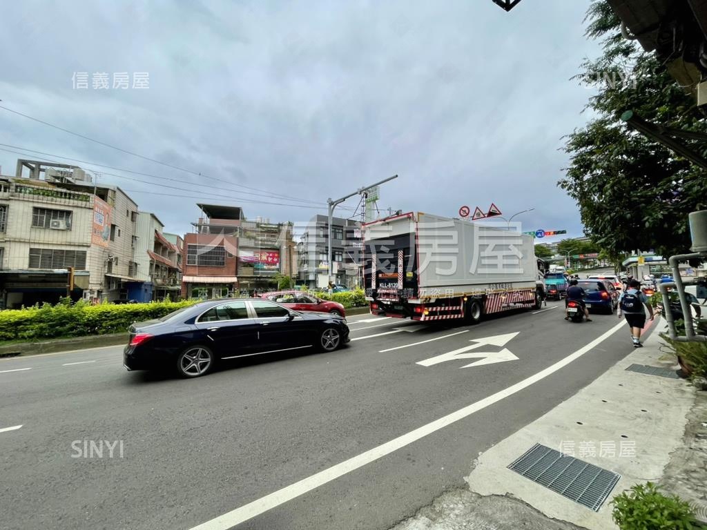 平鎮中豐路黃金透店房屋室內格局與周邊環境