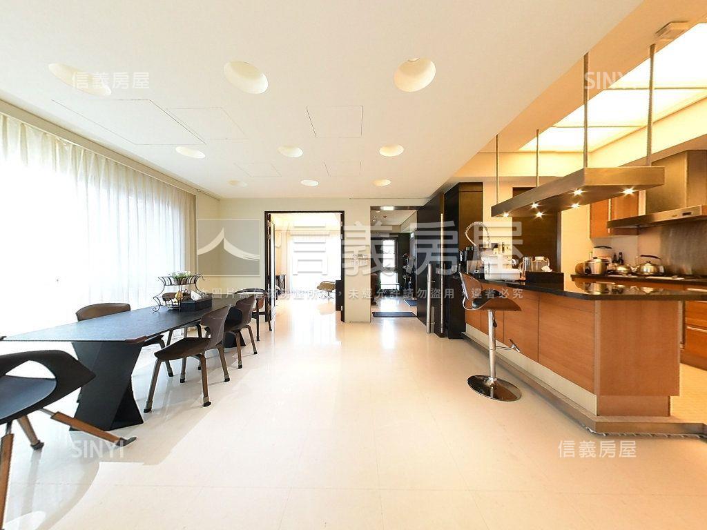 昇陽國寶雙車公園豪邸房屋室內格局與周邊環境