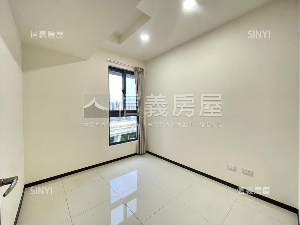 松竹雙鐵共構裝潢三房平車房屋室內格局與周邊環境