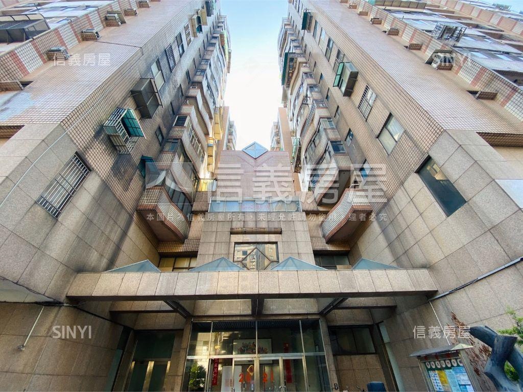 中原家樂福電梯低總兩房房屋室內格局與周邊環境
