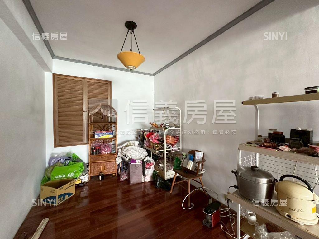 八里名人巷河景好宅房屋室內格局與周邊環境