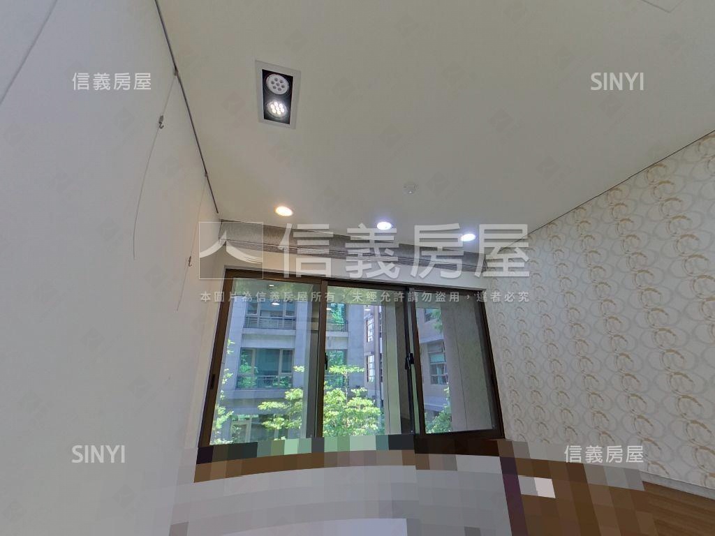 首泰大直面中庭車位房屋室內格局與周邊環境