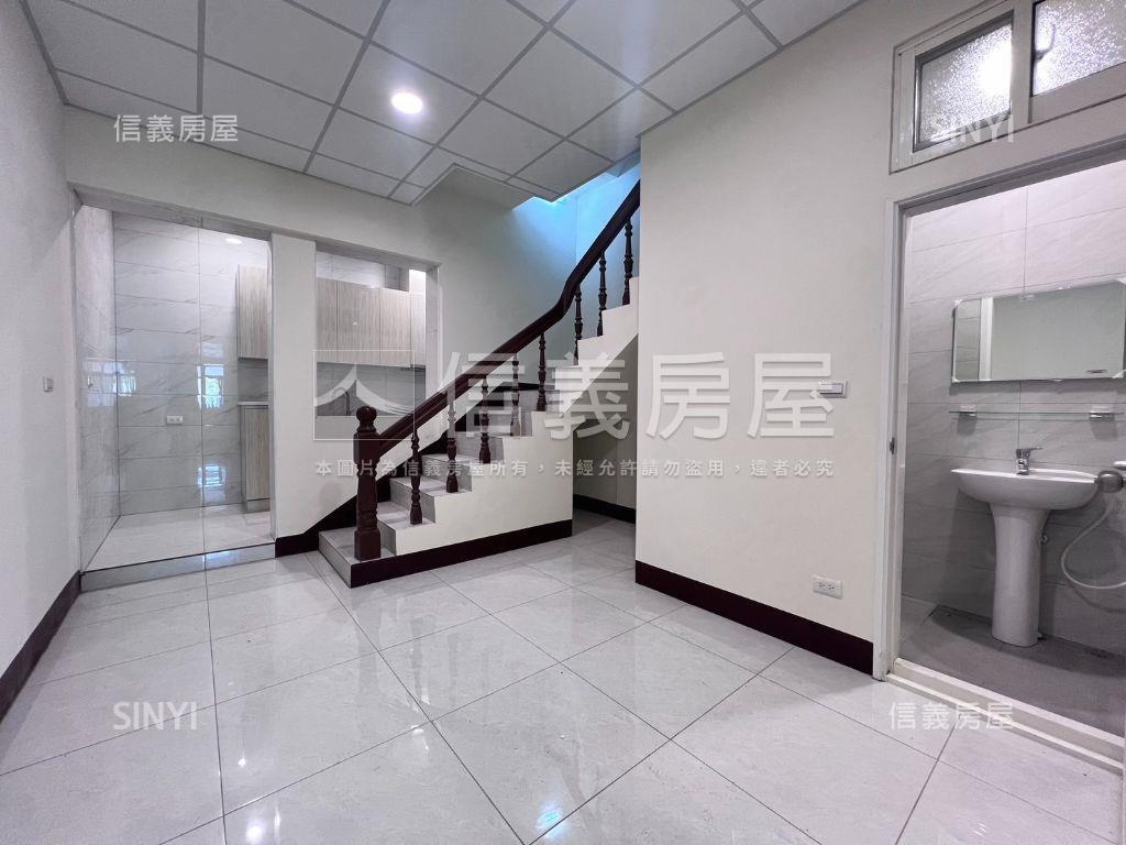 全新整理好停車透天房屋室內格局與周邊環境