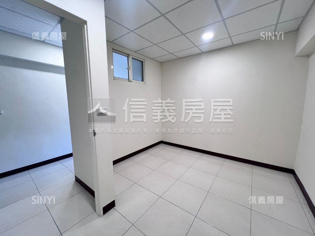 全新整理好停車透天房屋室內格局與周邊環境