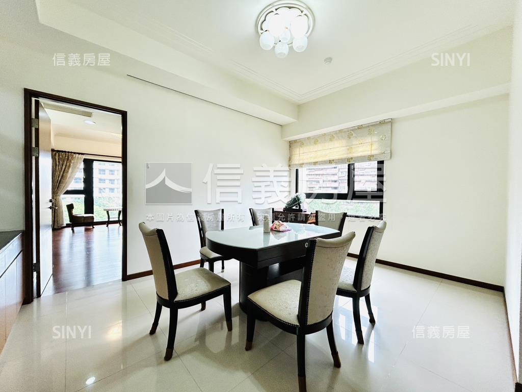 璞真詠真帶兩個坡平車位房屋室內格局與周邊環境