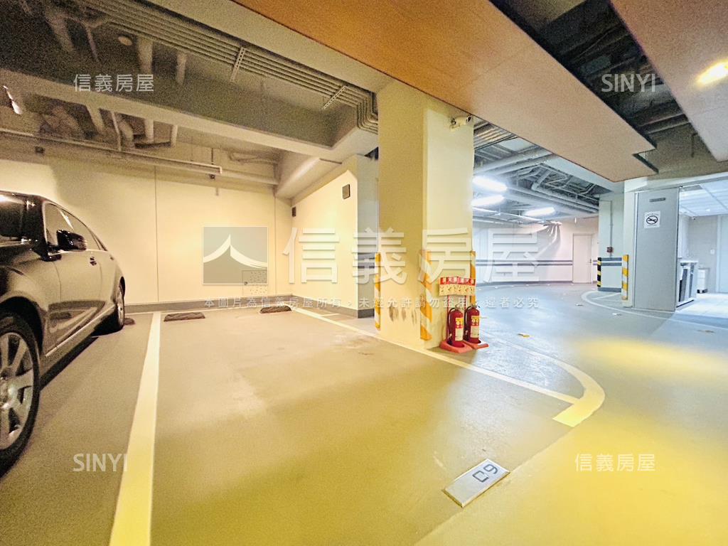 璞真詠真帶兩個坡平車位房屋室內格局與周邊環境