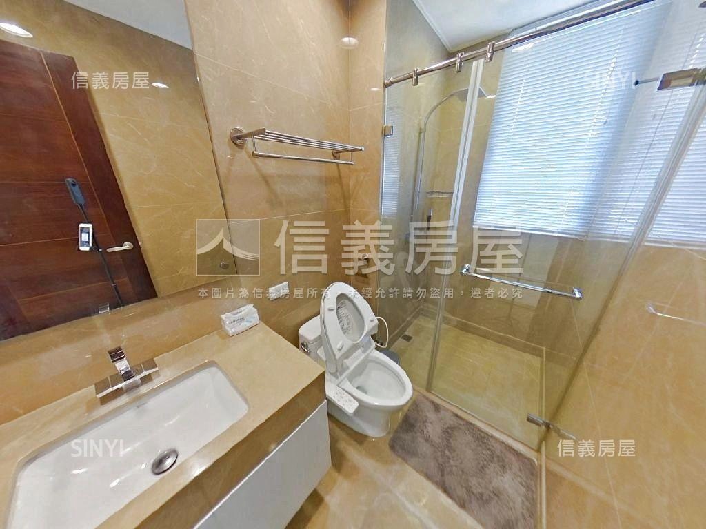 長虹凌雲大戶露台豪邸房屋室內格局與周邊環境