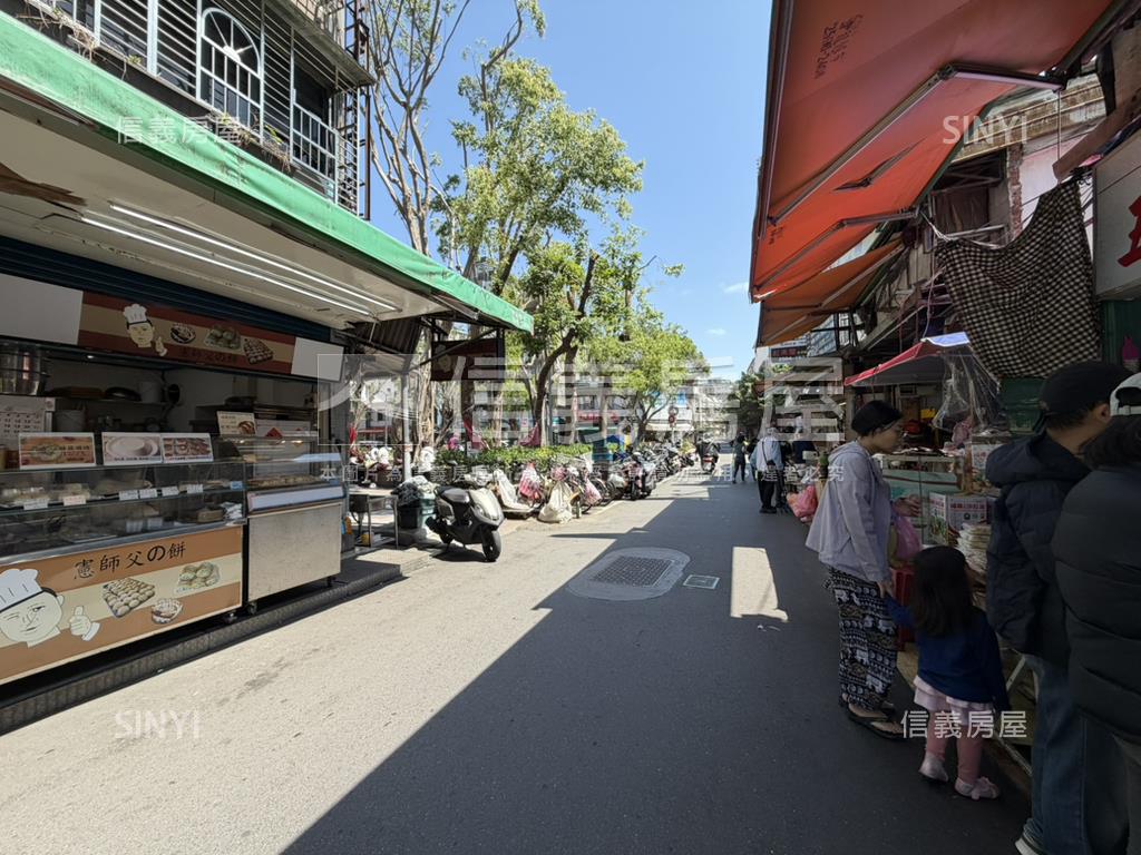 哈密公園透天招財金店房屋室內格局與周邊環境