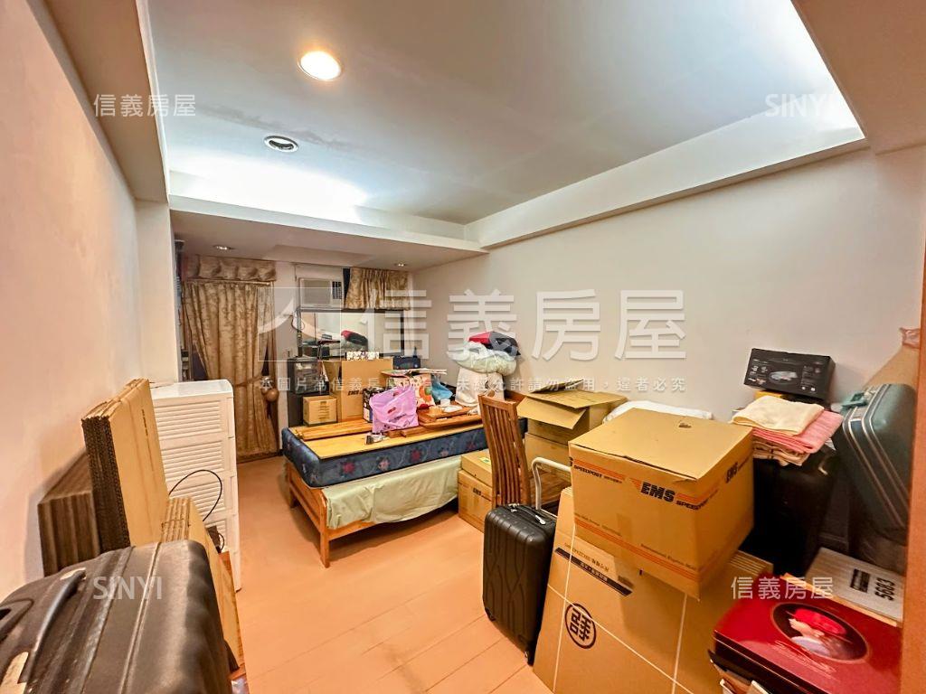 來來門第捷運綠地五房二廳房屋室內格局與周邊環境