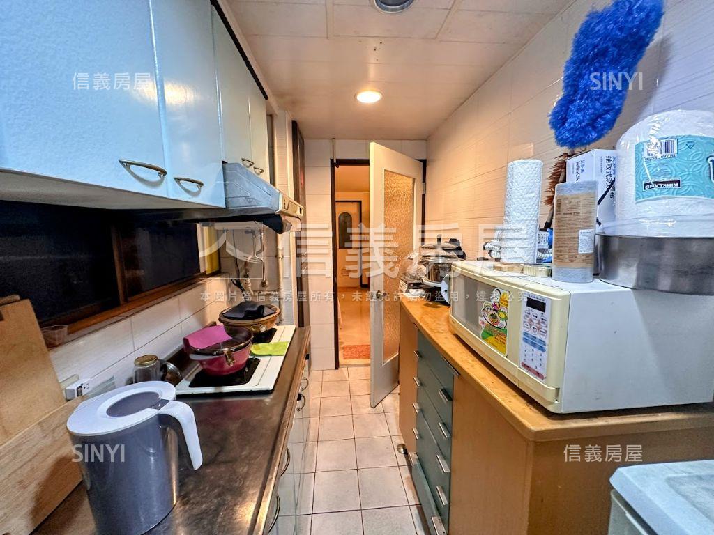 來來門第捷運綠地五房二廳房屋室內格局與周邊環境