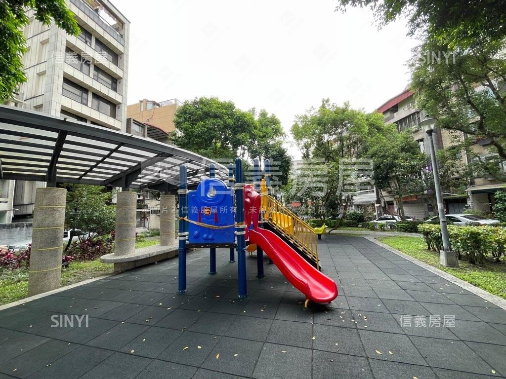 基泰大安Ｅ２＋車位房屋室內格局與周邊環境