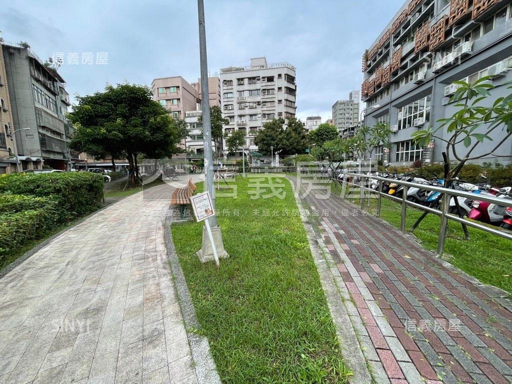 基泰大安Ｅ２＋車位房屋室內格局與周邊環境