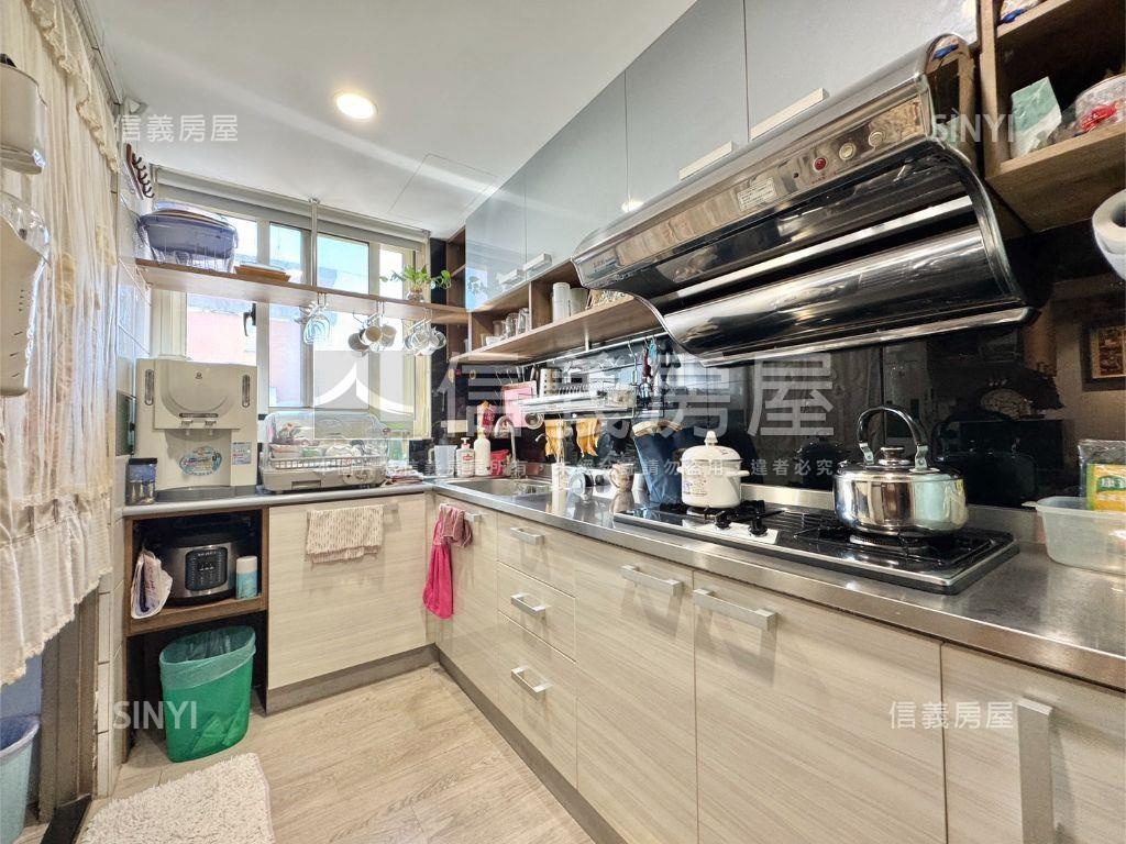 台中陽明高樓視野三房房屋室內格局與周邊環境