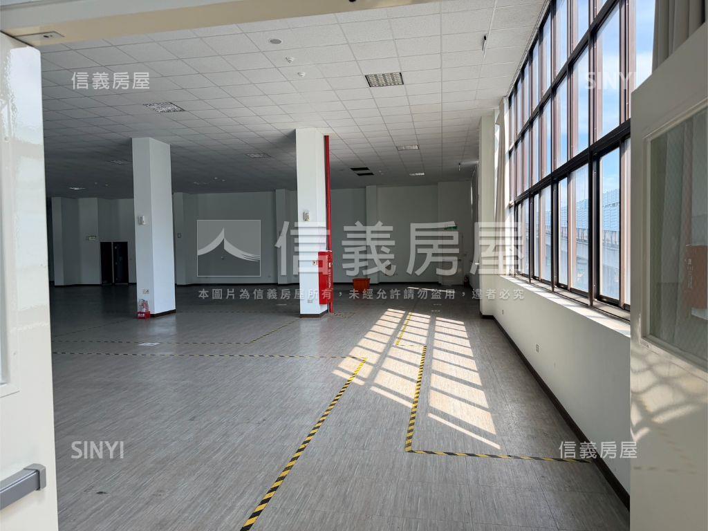 頂崁工業區整棟鋼構廠房房屋室內格局與周邊環境