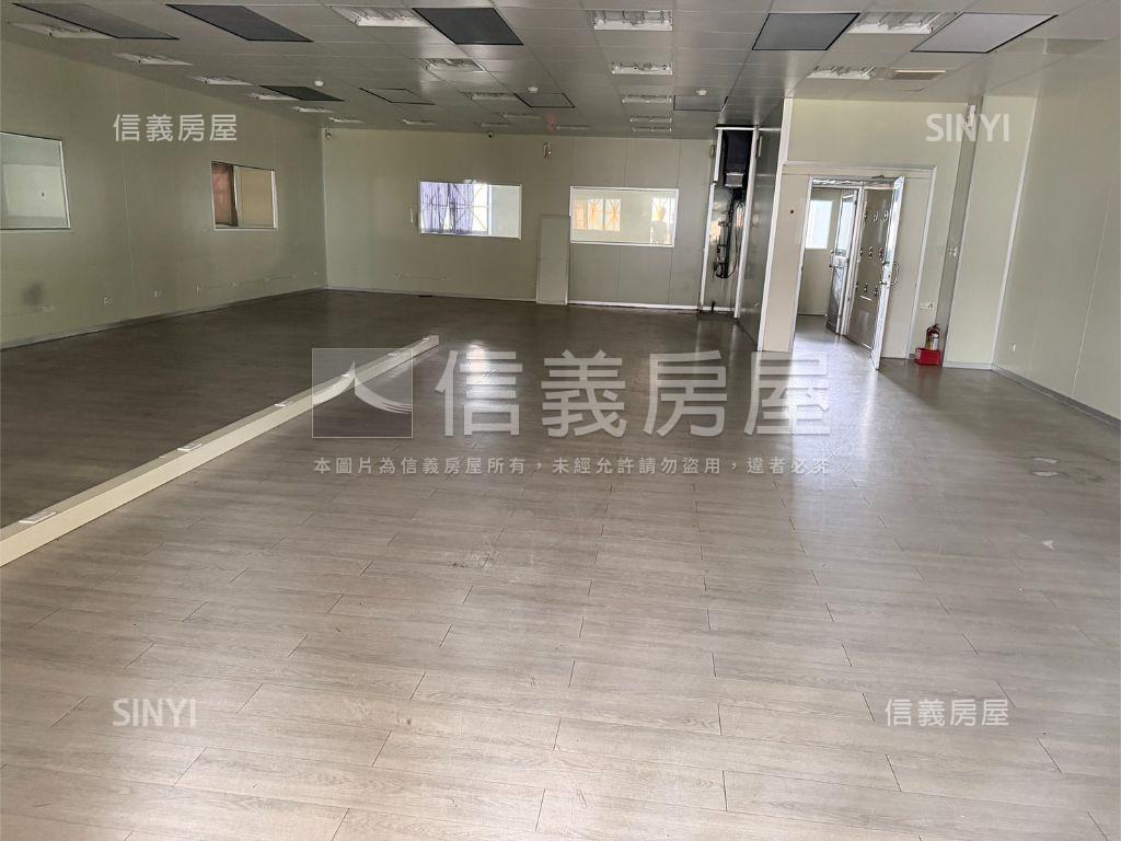 頂崁工業區整棟鋼構廠房房屋室內格局與周邊環境