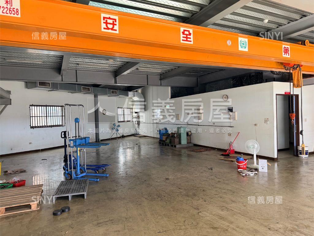 頂崁工業區整棟鋼構廠房房屋室內格局與周邊環境
