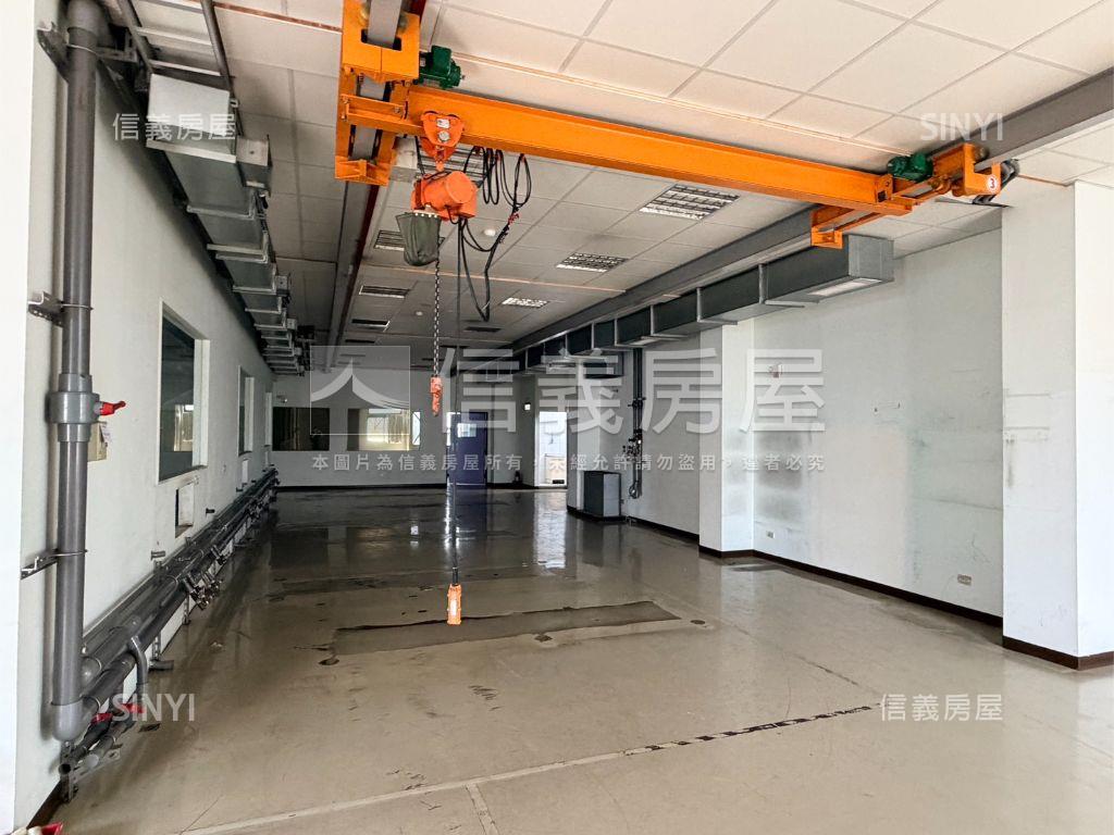 頂崁工業區整棟鋼構廠房房屋室內格局與周邊環境