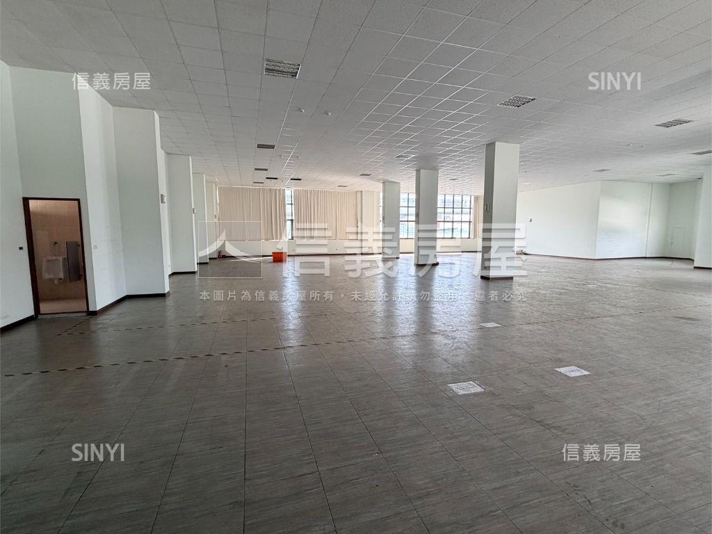 頂崁工業區整棟鋼構廠房房屋室內格局與周邊環境