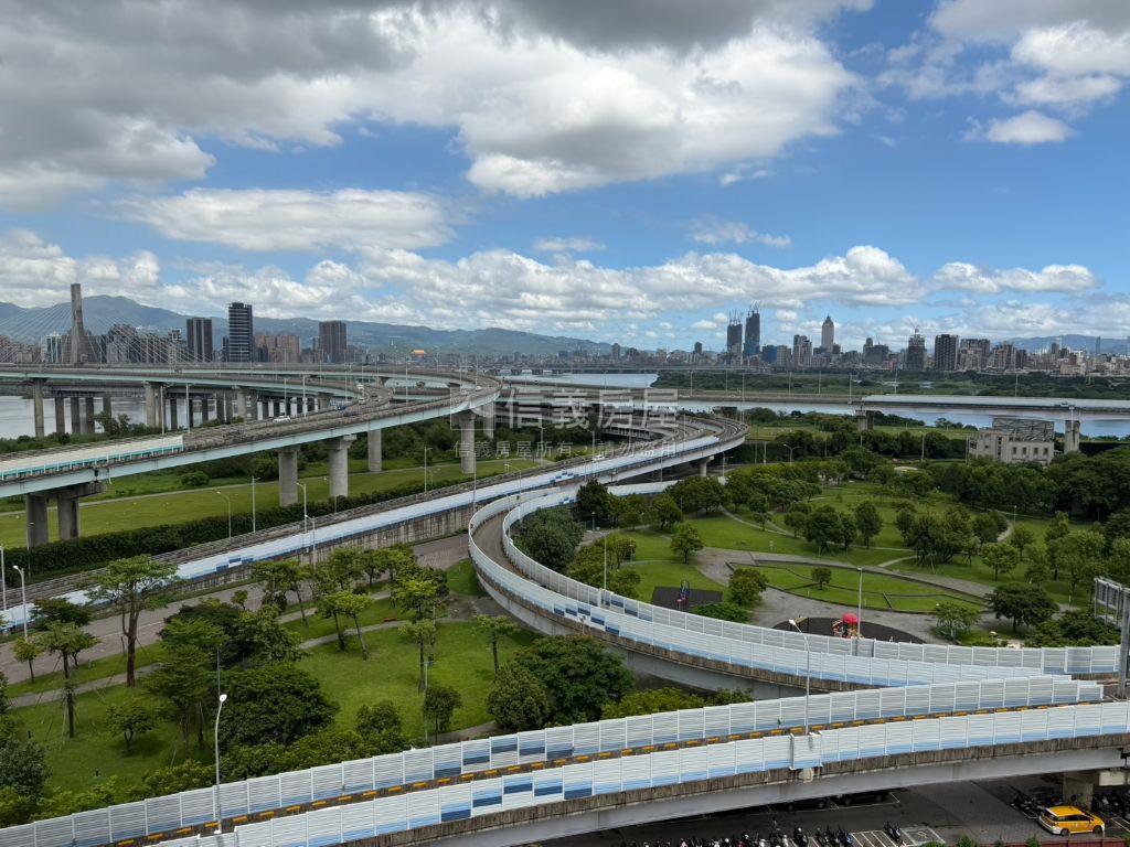 河藍灣⭐珍藏河景兩房車位房屋室內格局與周邊環境
