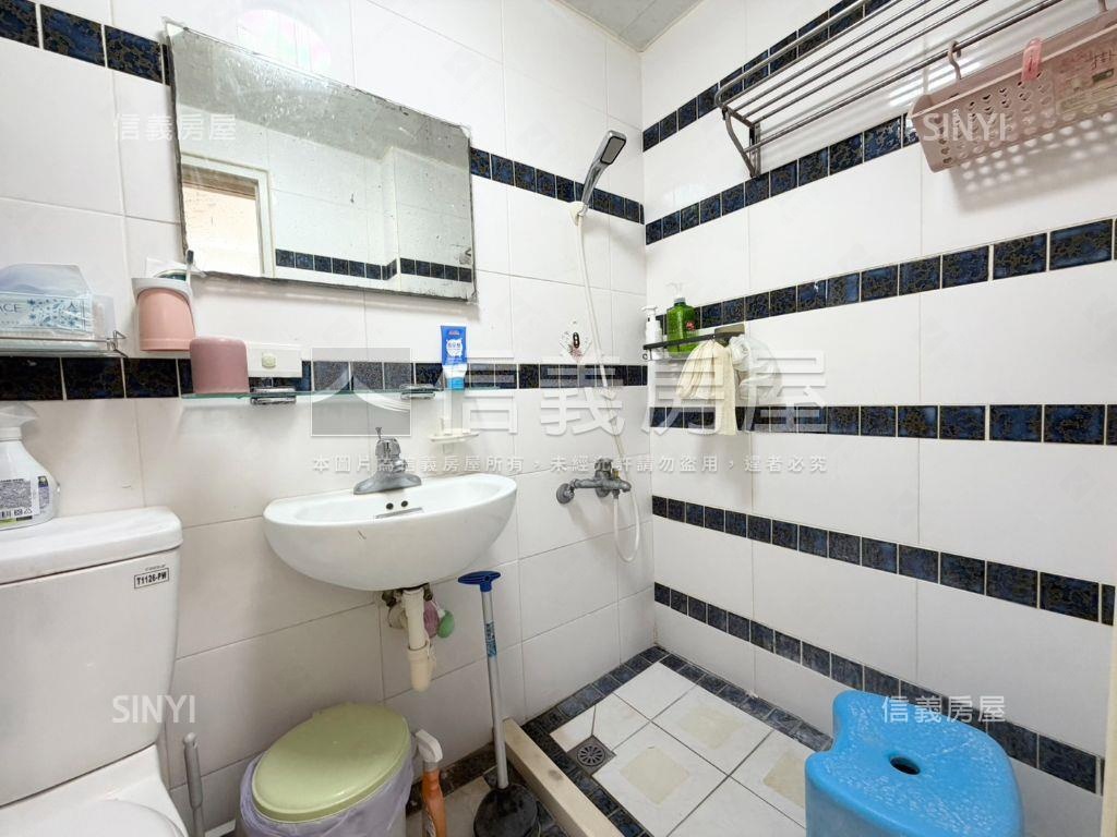 東區溫馨兩房一室附車位房屋室內格局與周邊環境