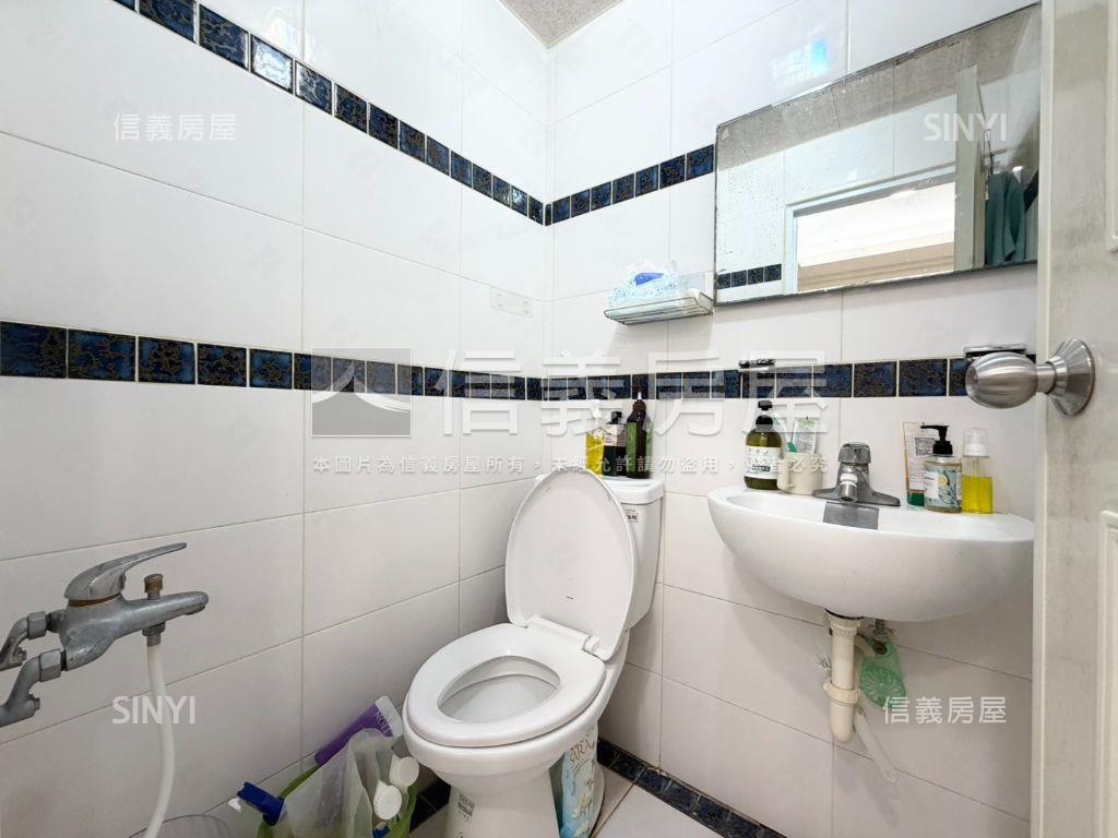 東區溫馨兩房一室附車位房屋室內格局與周邊環境