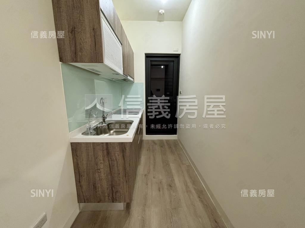 艾美ＭＯＭＡ２房平車房屋室內格局與周邊環境