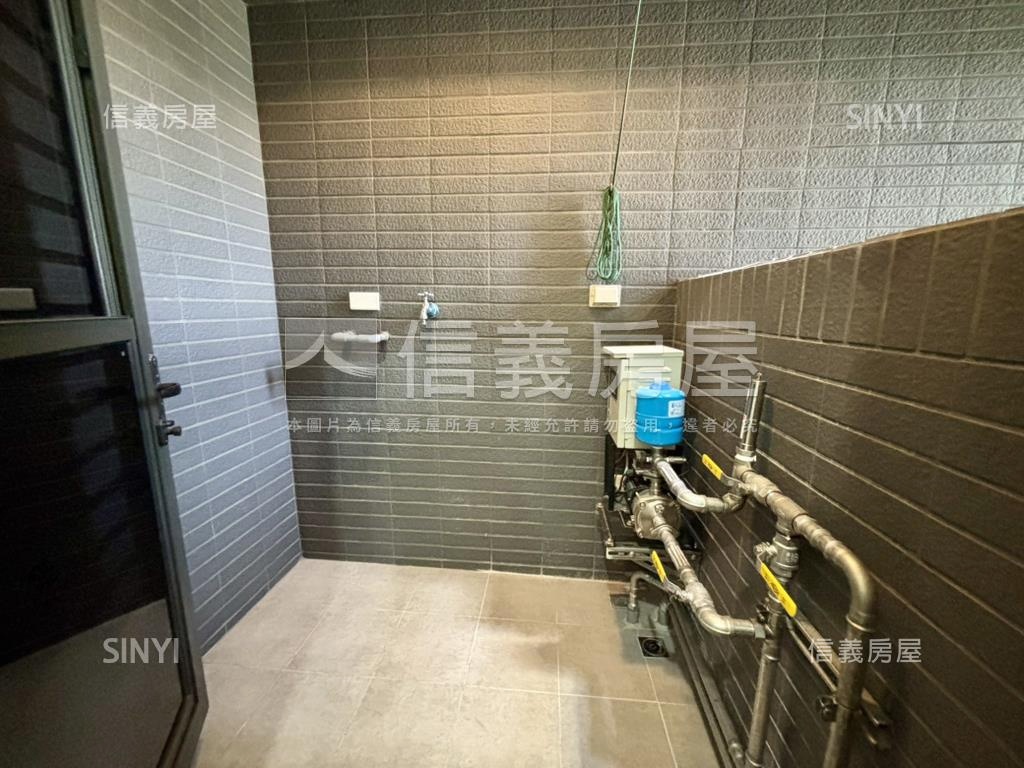 艾美ＭＯＭＡ２房平車房屋室內格局與周邊環境