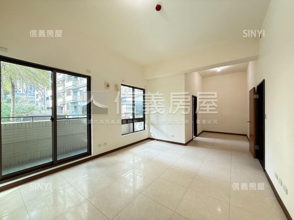 專任峰景邊間鳳翔庭院房屋室內格局與周邊環境
