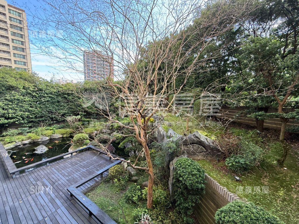 專任峰景邊間鳳翔庭院房屋室內格局與周邊環境
