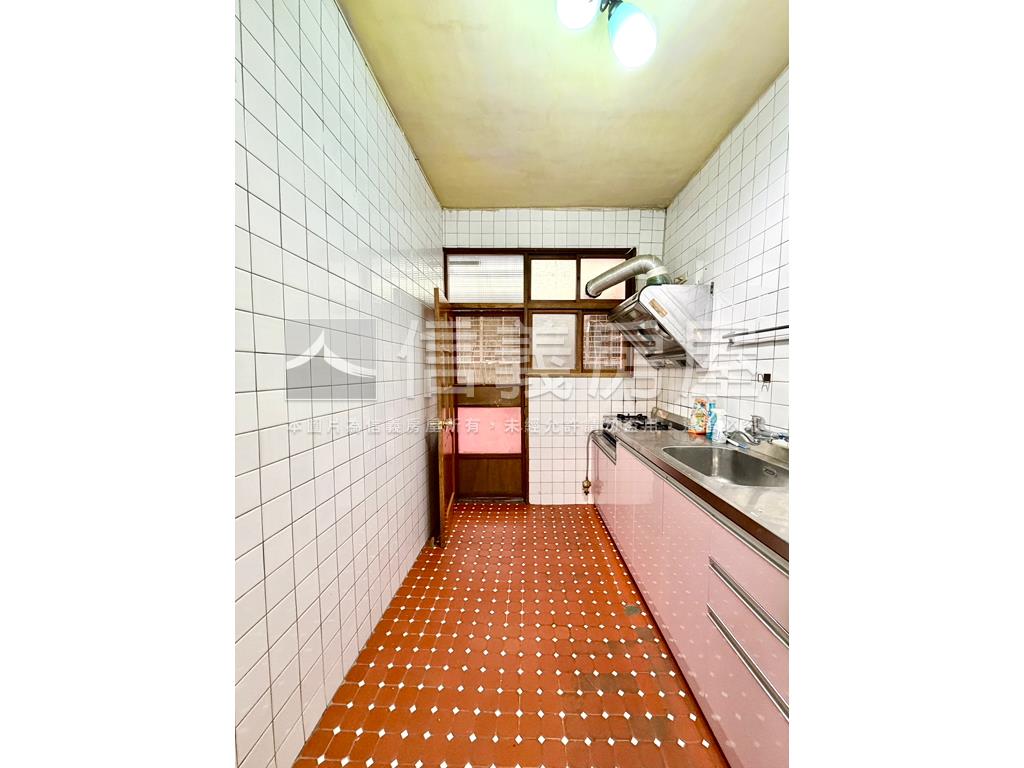 專任！國泰格局黃金三樓房屋室內格局與周邊環境