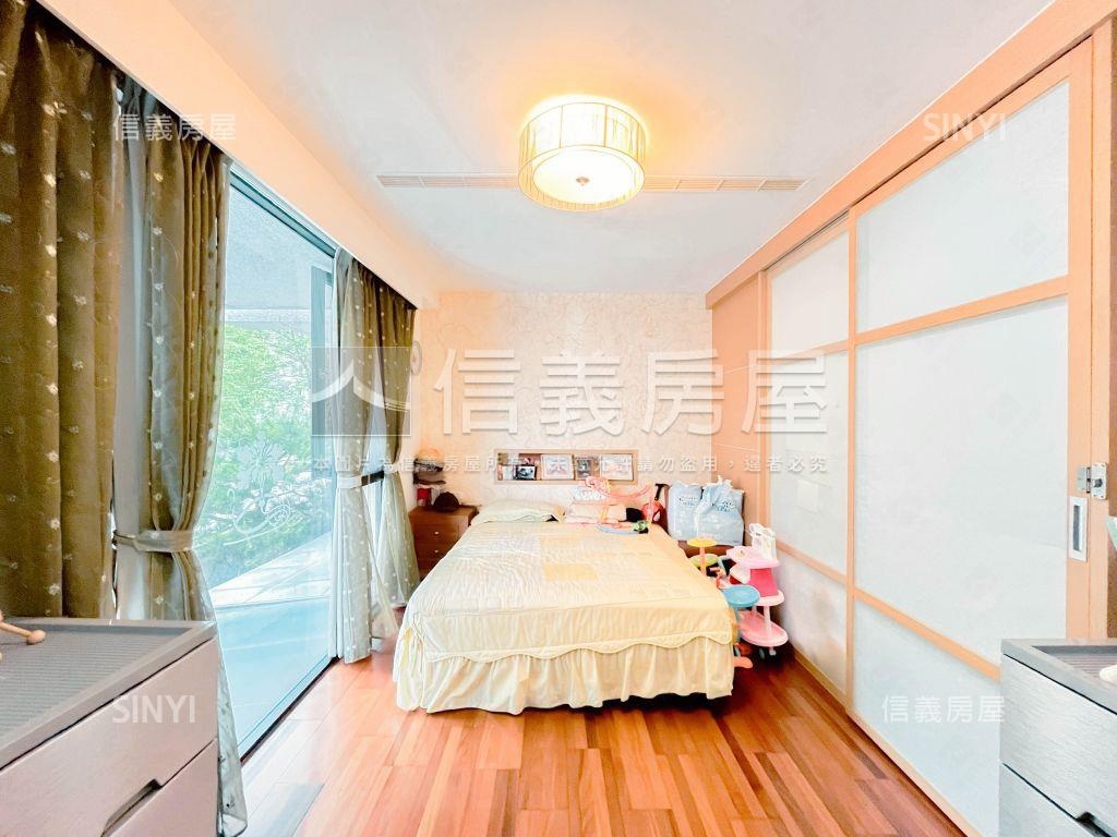 七期臨路裝潢豪墅房屋室內格局與周邊環境