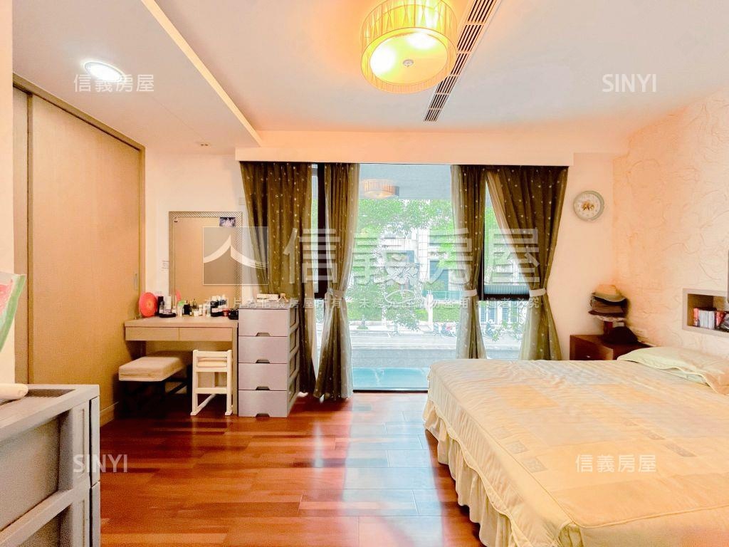 七期臨路裝潢豪墅房屋室內格局與周邊環境