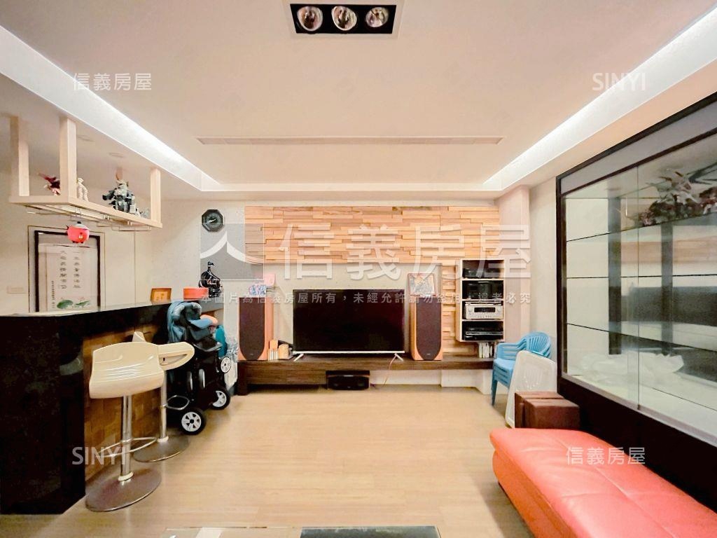 七期臨路裝潢豪墅房屋室內格局與周邊環境