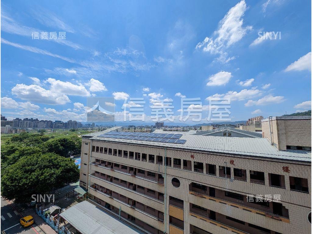 １８甲前後陽台景觀四房房屋室內格局與周邊環境