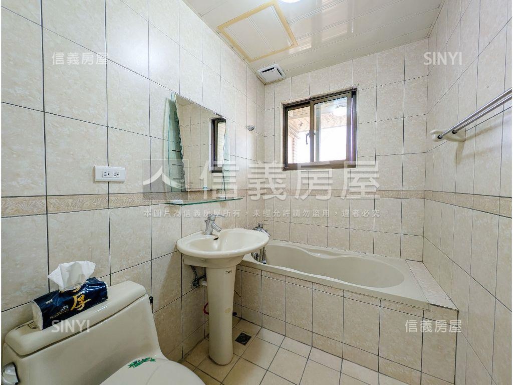 １８甲前後陽台景觀四房房屋室內格局與周邊環境