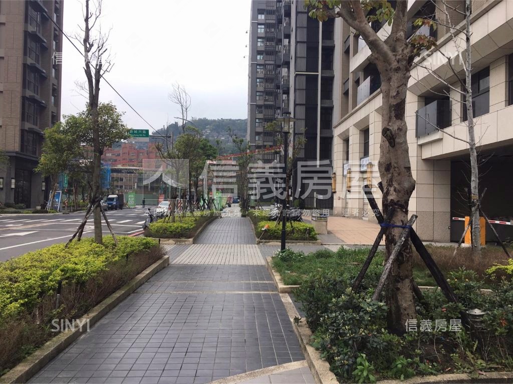 勤樸採光三房車位房屋室內格局與周邊環境