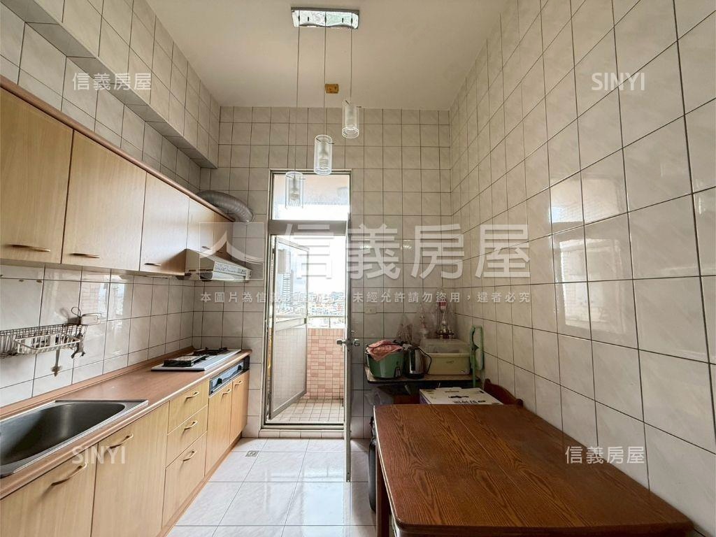 永康長億城好視野三房車位房屋室內格局與周邊環境