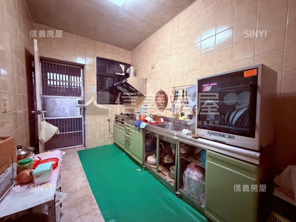 面何厝國小臨路透天房屋室內格局與周邊環境