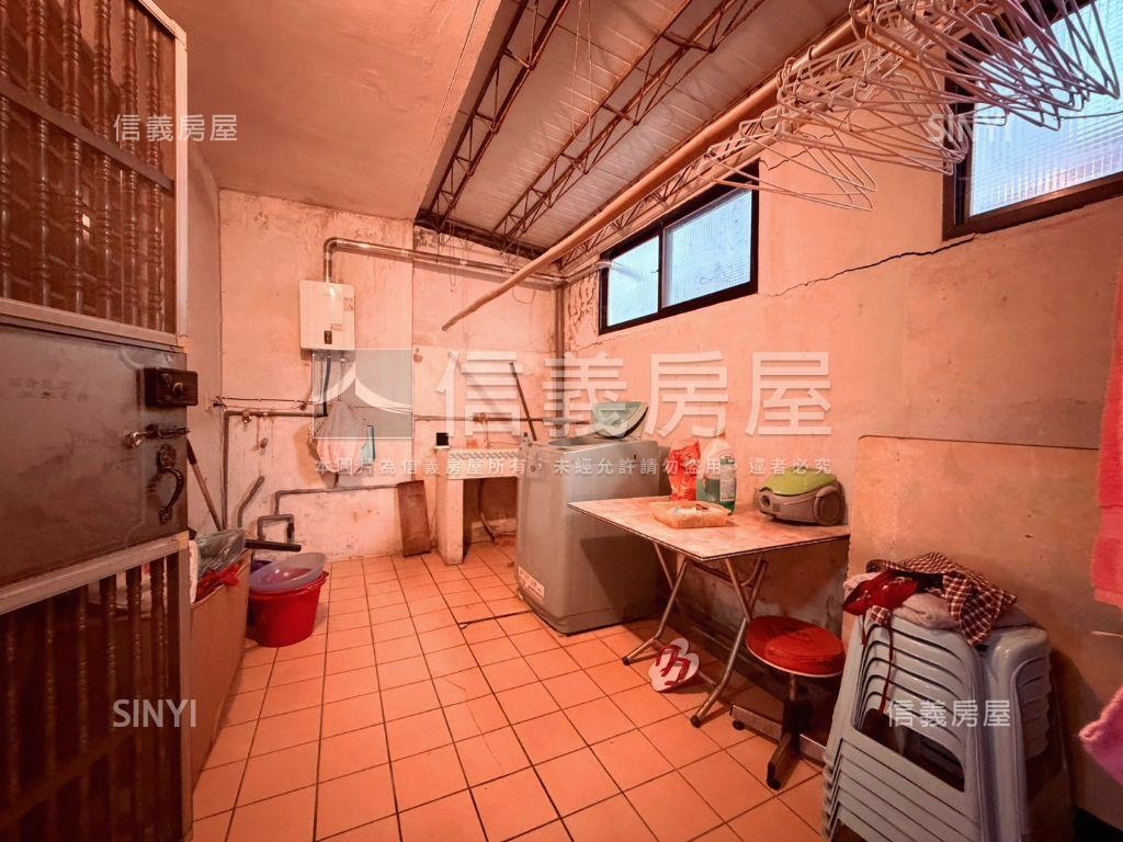 面何厝國小臨路透天房屋室內格局與周邊環境