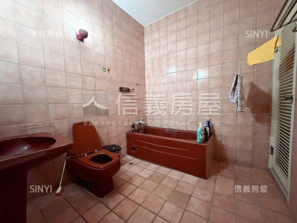 面何厝國小臨路透天房屋室內格局與周邊環境