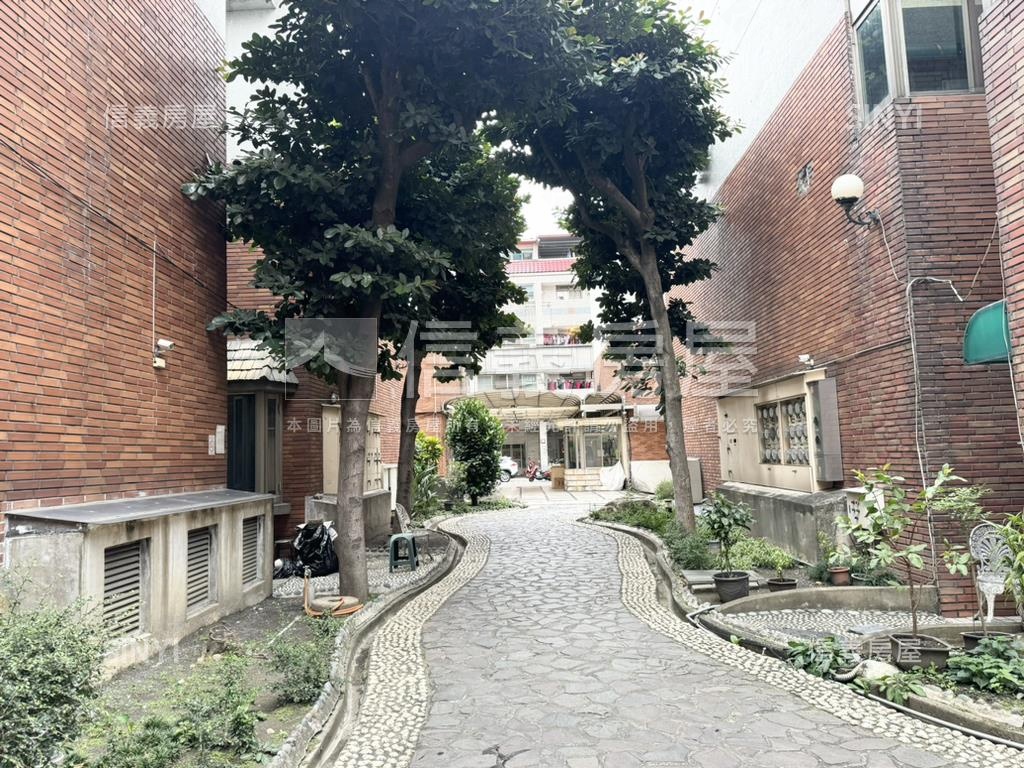 聖唐莊大坪數透天別墅房屋室內格局與周邊環境