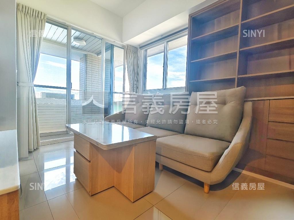 八里＋伴月灣邊間河景美宅房屋室內格局與周邊環境